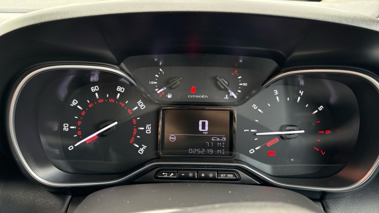Citroen C3 Aircross 1.2 PureTech 110 Shine 5dr Petrol Hatchback